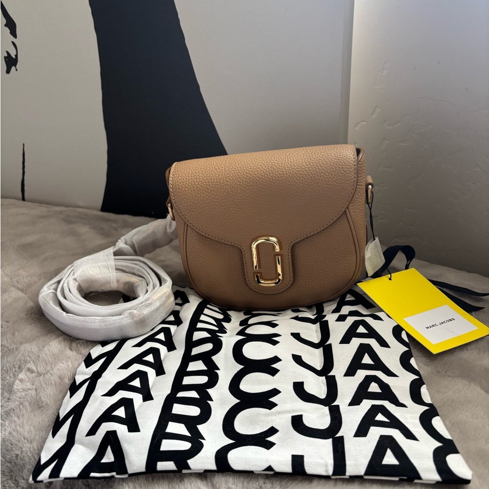 Marc Jacobs Pebbled Leather Crossbody Saddle Bag in Tan with Gold Hardware